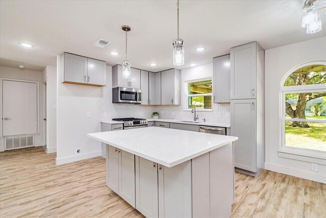 Photo - 2603 Mesquite Ln