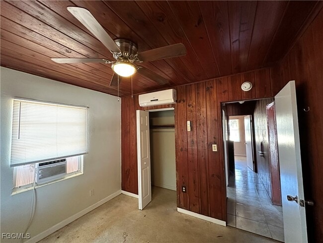 Photo - 1935 Ricardo Ave