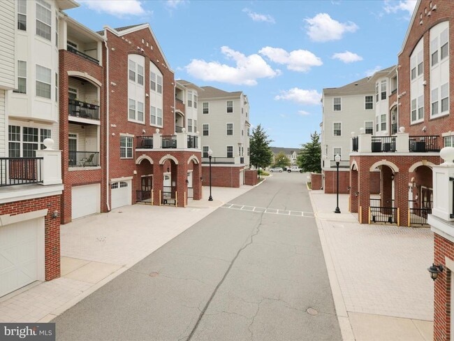 Building Photo - 9200 Charleston Dr Unit 302 Rental