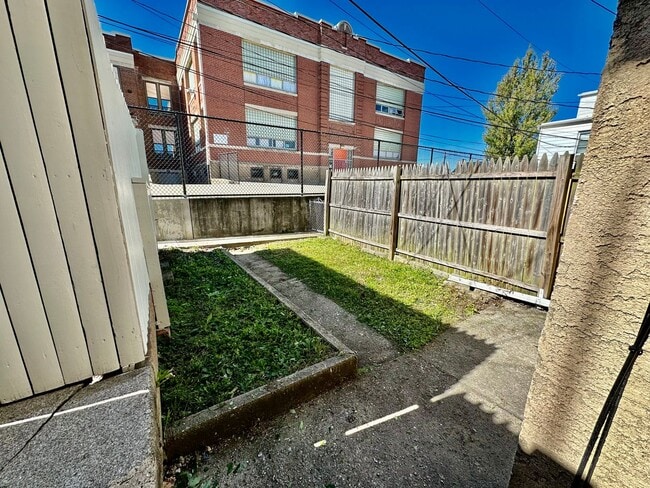 Photo - Renovated 4 bedroom, 1.5 bathroom house in South Allentown!