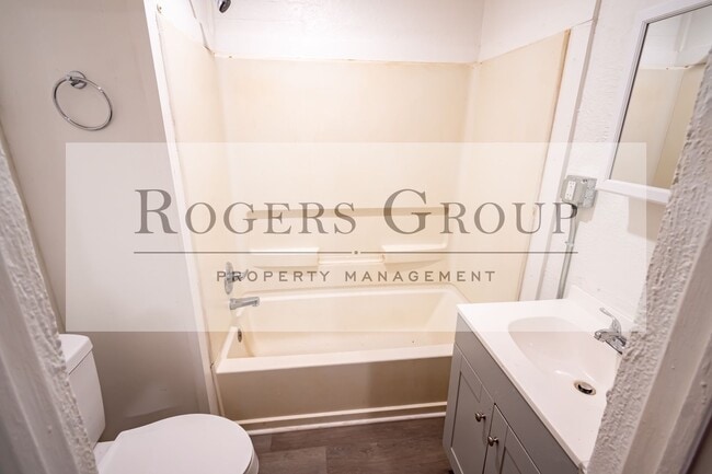 Photo - 424-426 Merriman St Unit 424 Merriman St
