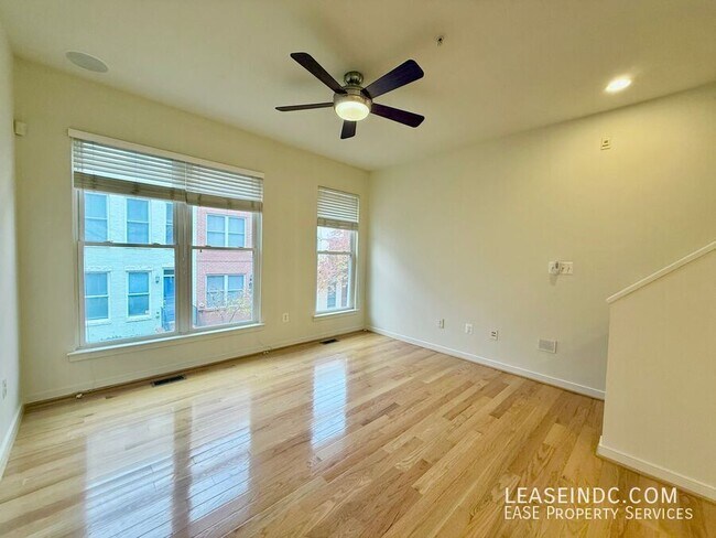 Photo - 1041 5th St SE