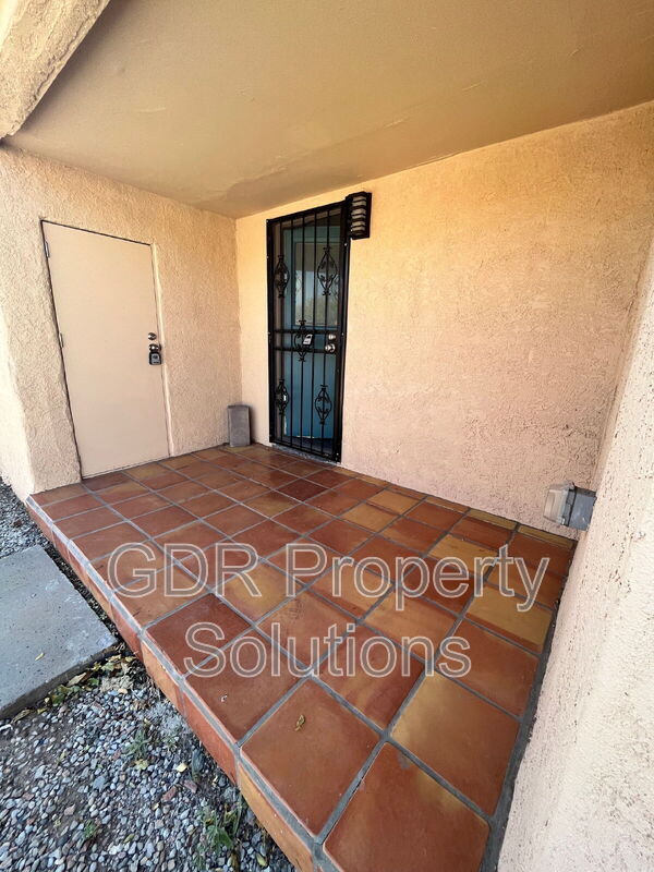 Photo - 1717 Griegos Rd NW Unidad B