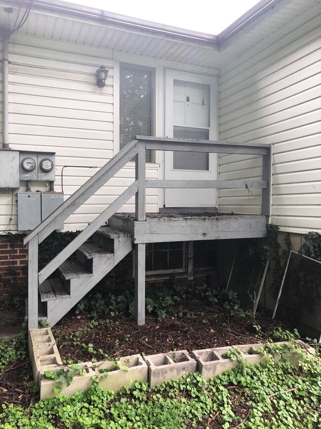 Photo - 1 Bedroom in Glenwood Area with Water Included