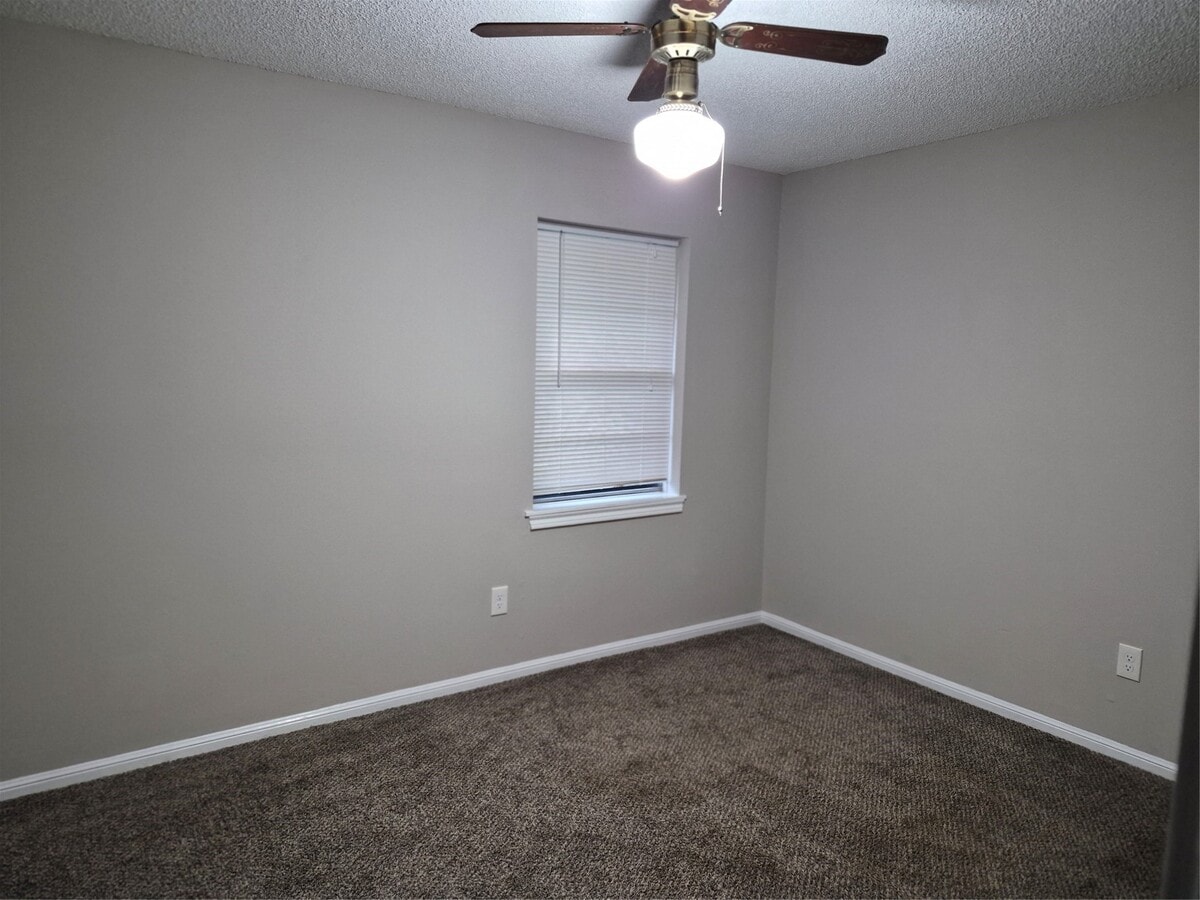 Photo - 638 Cherry Valley Dr