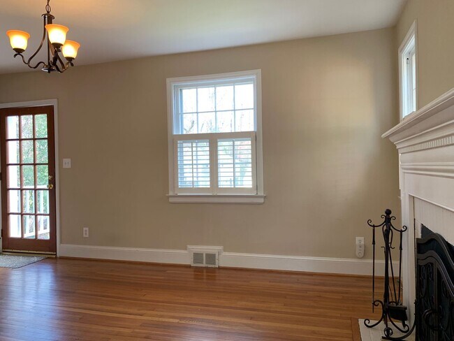 Photo - 3017 Mayview Rd