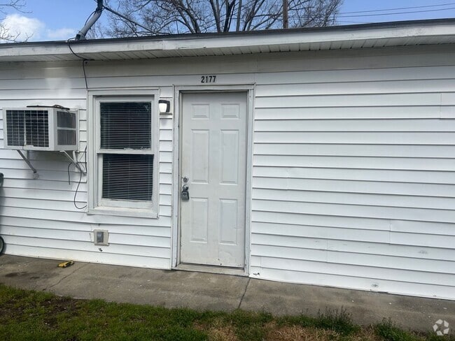 Building Photo - 2177 McCravy St Rental