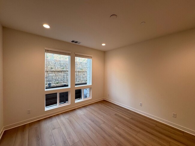 Photo - Modern 3BD/3BA in San Marcos