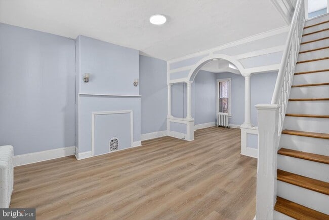 Photo - 136 Farson St