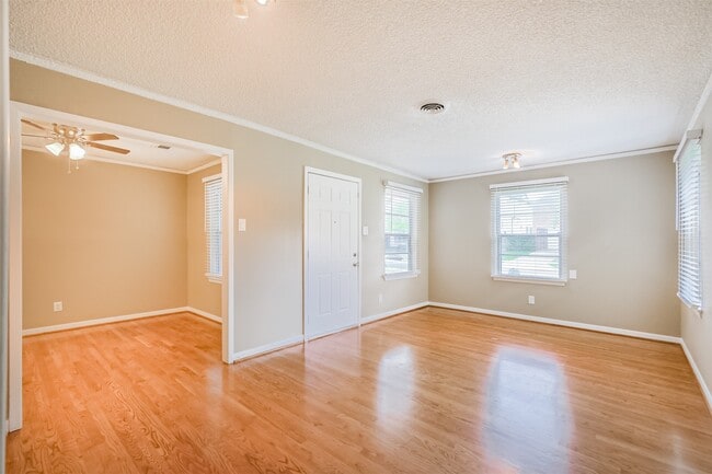 Photo - 4613 Braeburn Dr