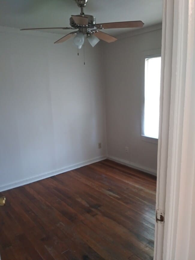 Photo - 512 Lockhart St