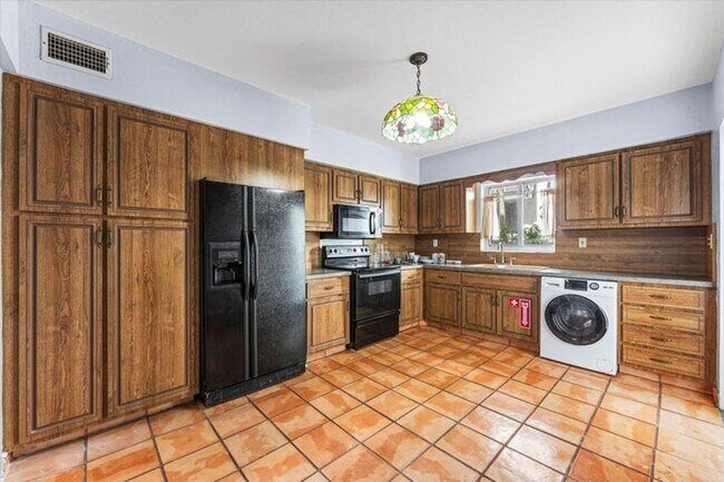 Building Photo - 1145 101 Street #1, Bay Harbor Islands, FL 33154 - 1525
