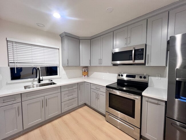 Building Photo - 1340 Homestead Rd Unit 5