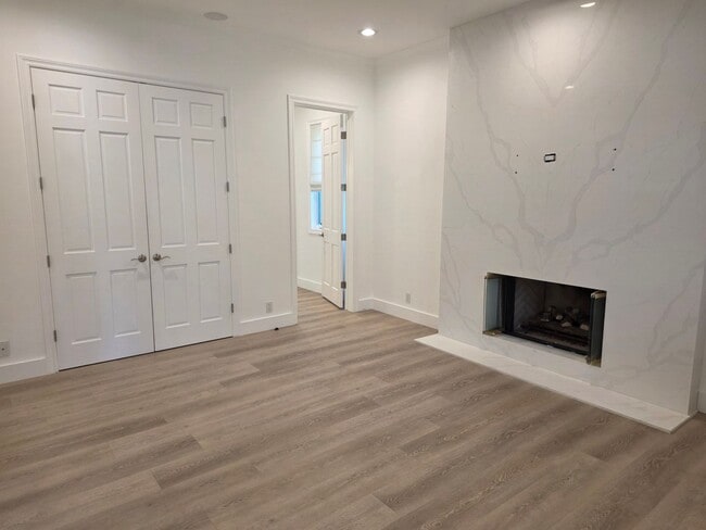 Photo - Lake Sherwood 4+4 Pool Home on the lake