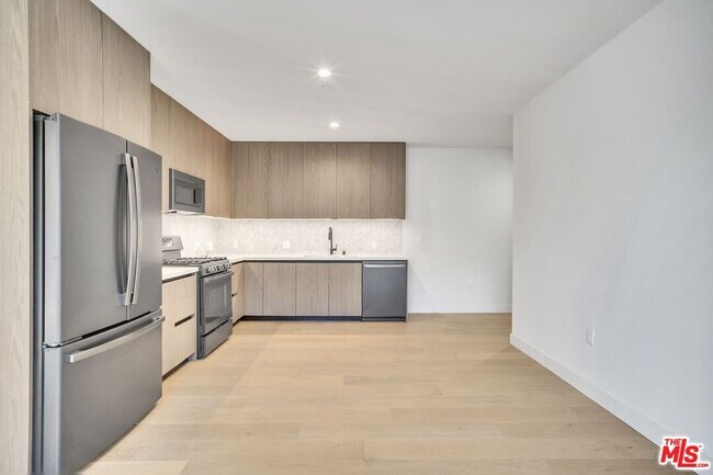 Photo - 4506 Dockweiler St Unit 202