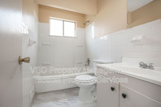 Photo - 19758 Maple Heights Blvd Unit Up