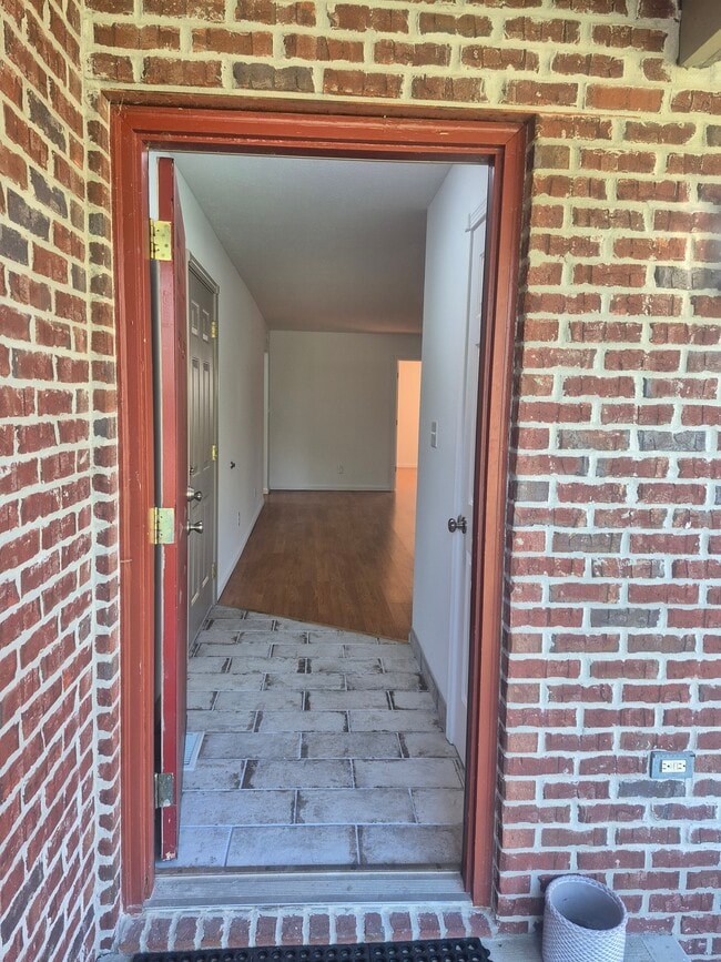 Newly tiled entry - 57 Overlook Dr