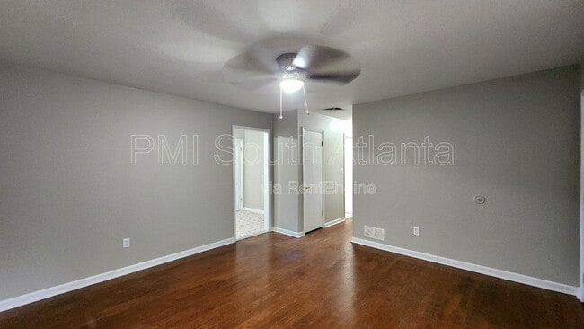 Photo - 1028 Tamarack Trail