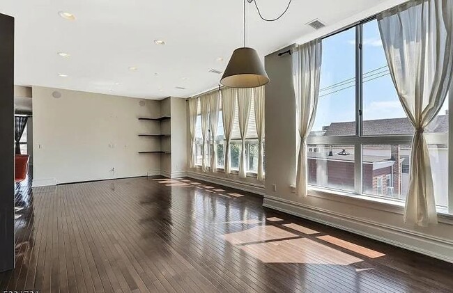 Building Photo - 3121 Central Ave Unit 3B Rental