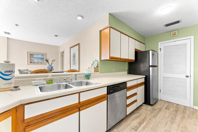 8730 Thomas Dr Unit SI ID1355041P