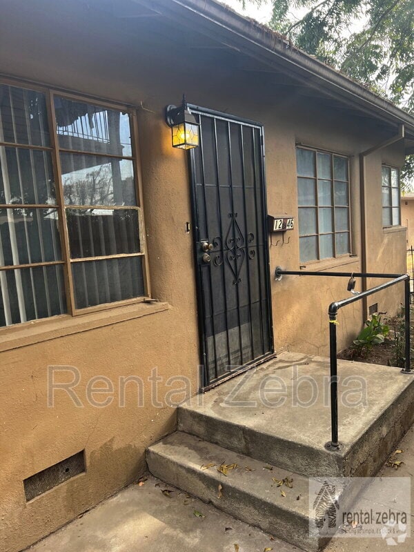 Building Photo - 1246 W 19th St Rental