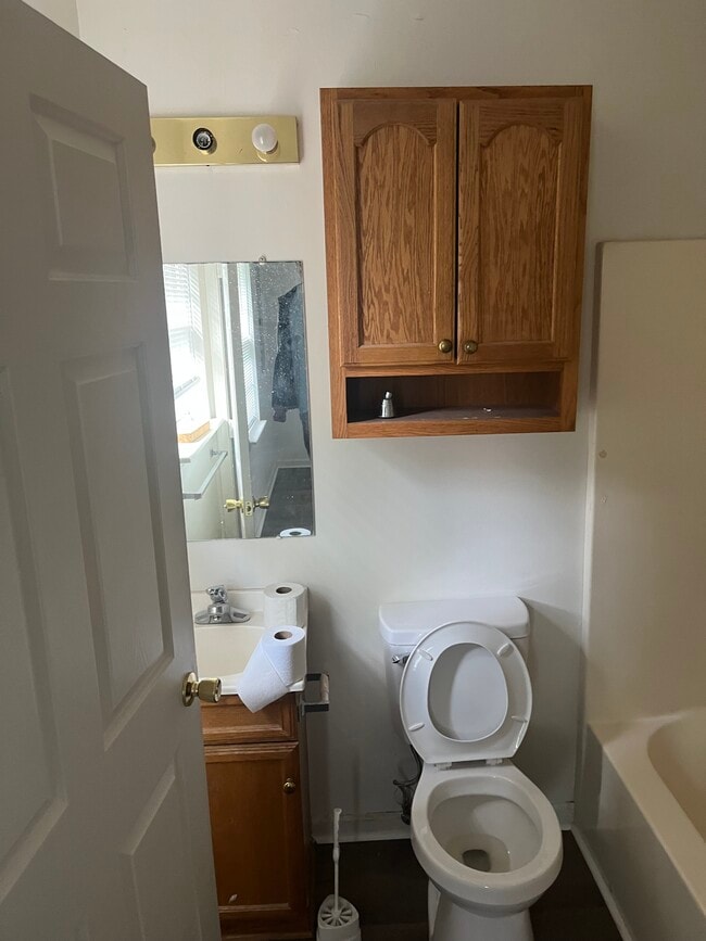 Photo - 132 E 12th St Unit One Bedroom Apt