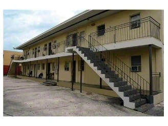 Building Photo - Newly Renovated Community Invigorating Mia... Rental