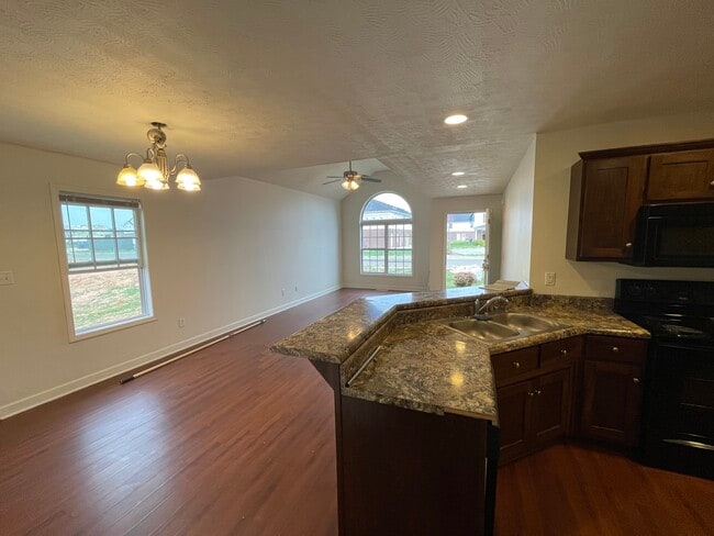 Photo - 717 Village Creek Dr Unit B