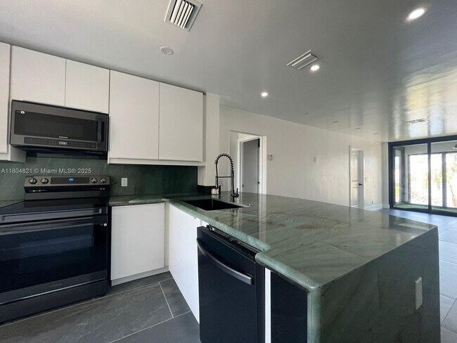 Photo - 204 Lake Pointe Dr Unit 201