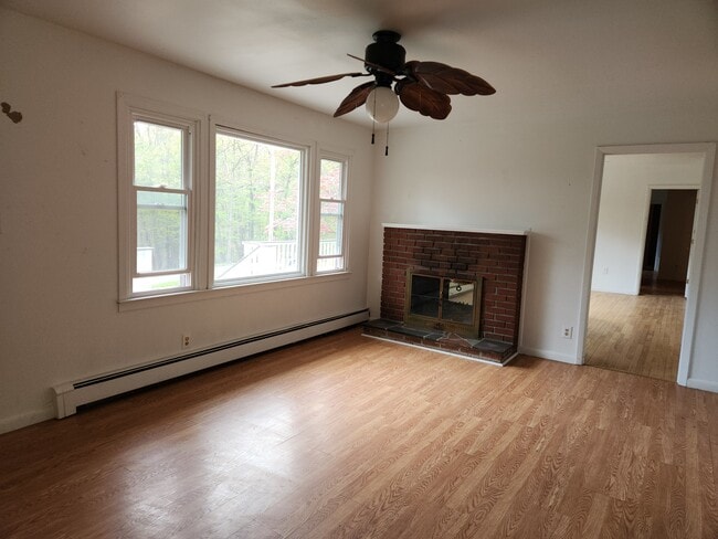 Photo - 44 Lakeside Dr