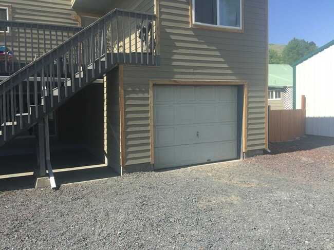 Photo - 1804 N Oak St Unit lower