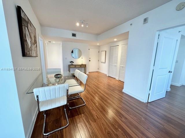 Photo - 601 NE 23rd St Unidad 1106