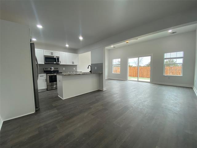 Photo - 365 Sunnyside Dr