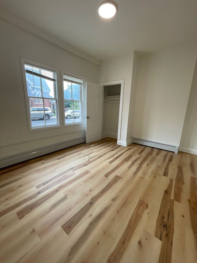 Photo - 8 William St Unit 1