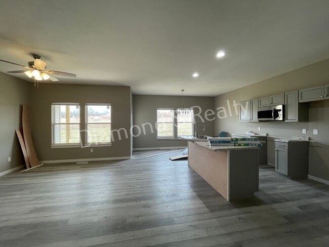 Photo - 4 Bedroom Home Available Early February - Great Neighborhood & Ozark Schools!