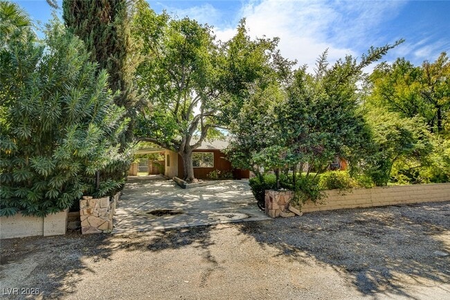 Building Photo - 5649 Sheila Ave