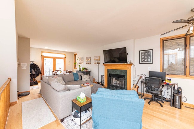 Photo - 1401 N Artesian Ave Unit 1