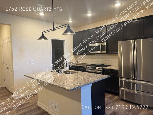 Photo - 1752 Rose Quartz Heights