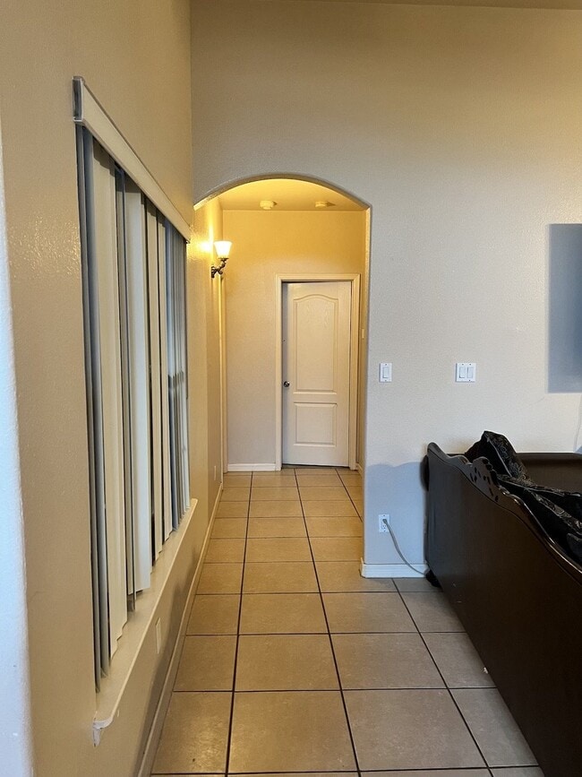 Photo - 1031 Los Moros Dr