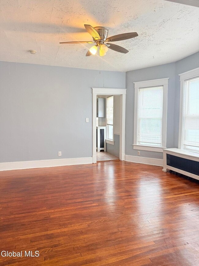 49 Elizabeth St Unit 1