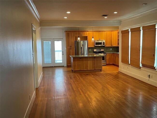 Photo - 4720 Woodrow Ave