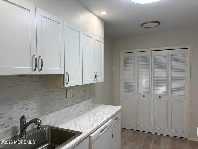 Photo - 177 Amberly Dr