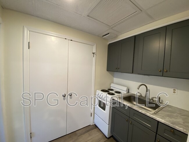 Photo - 5 Center Square Unit 35