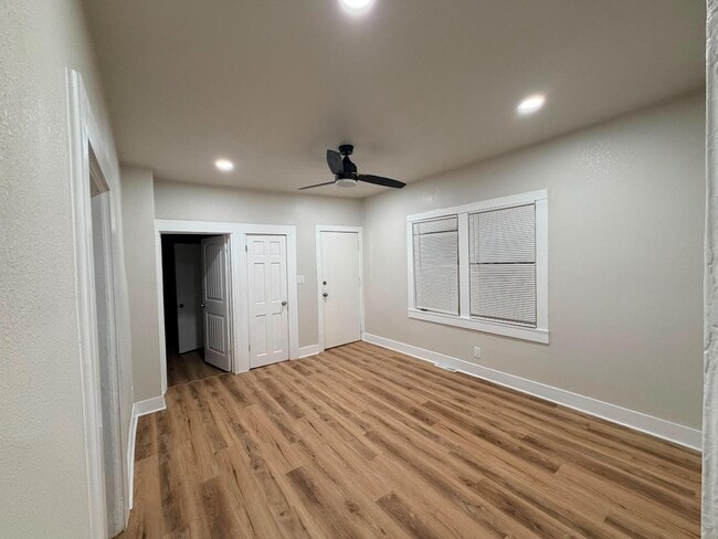 2235 Dr. William Finlayson St