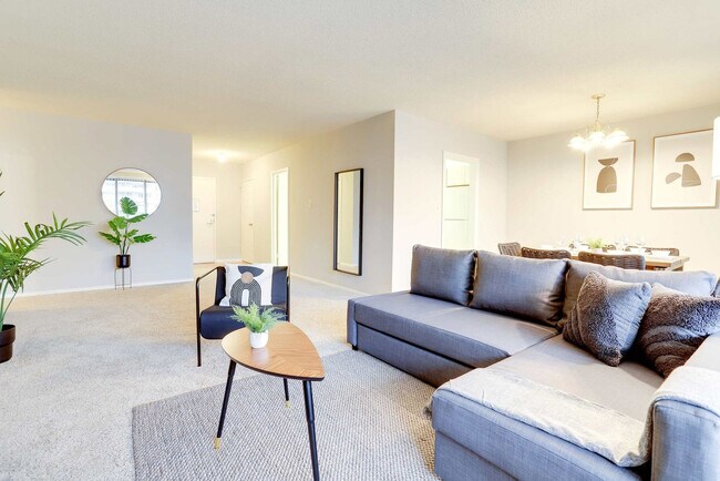 Photo - 2111 Richmond Hwy Apartamento Unidad FL6-ID1022388P