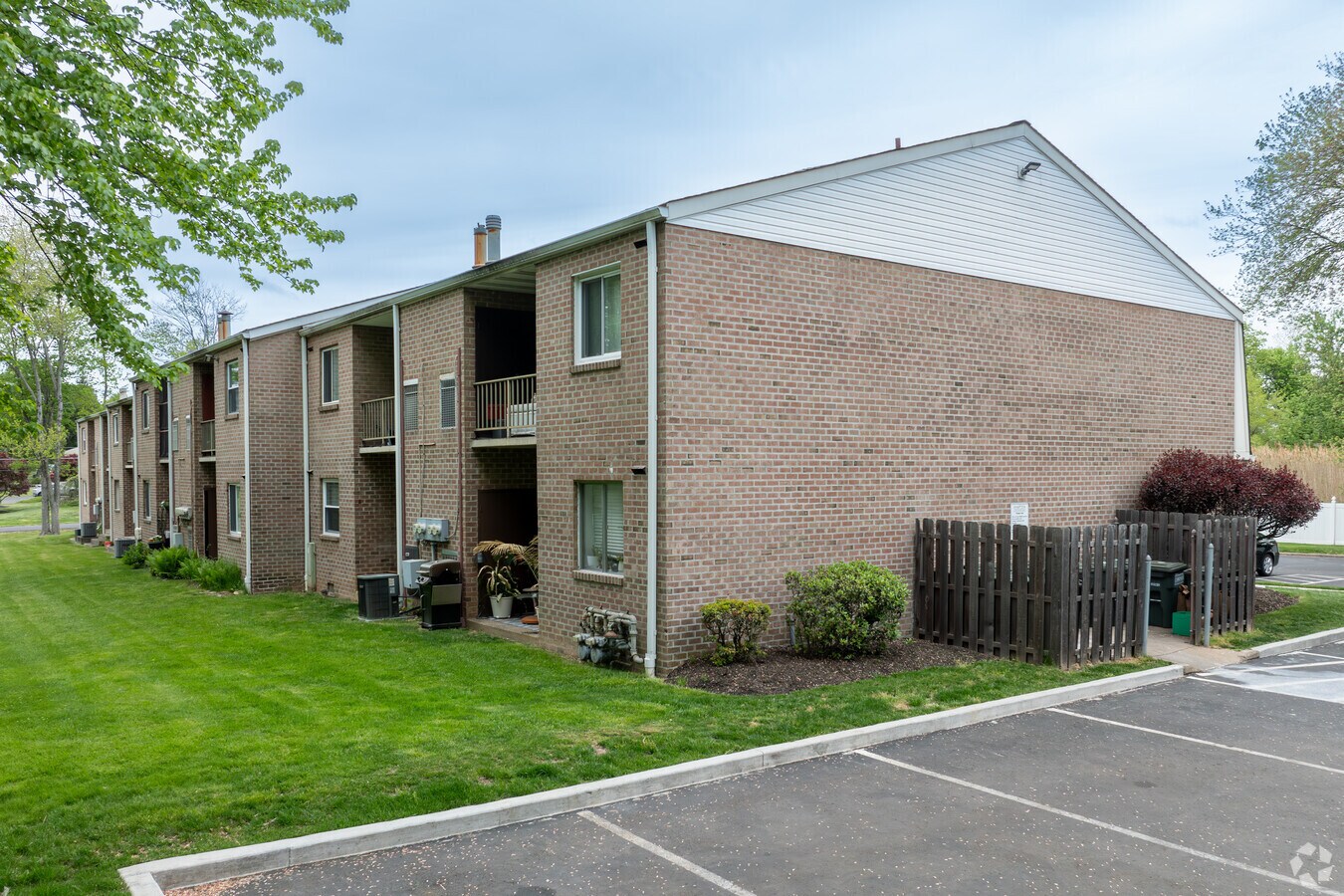 Photo - Hampton Crossing Condominiums