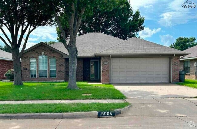 Building Photo - 5008 Bayberry Dr Rental