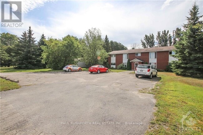 Photo - 750 Notre-Dame St Unit 4
