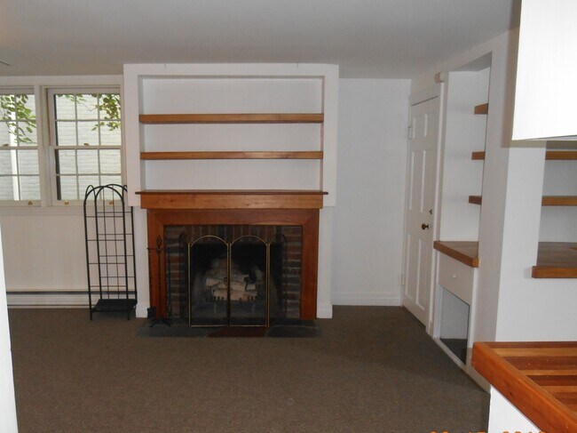 Photo - 590 N Broadway Unidad #1