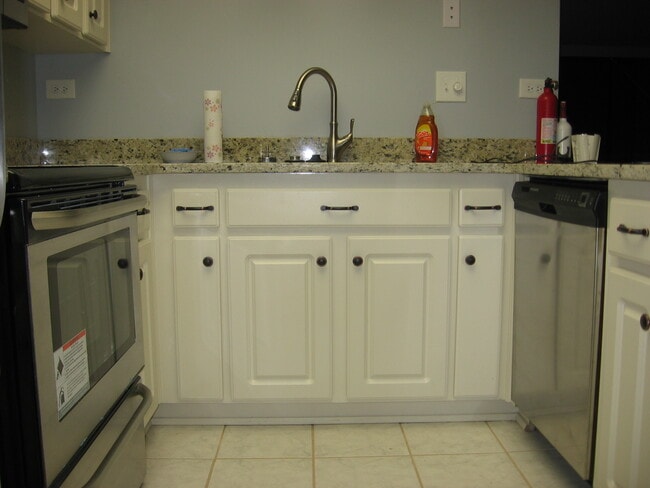 Kitchen - 500 Treasure Island Causeway Unit 504